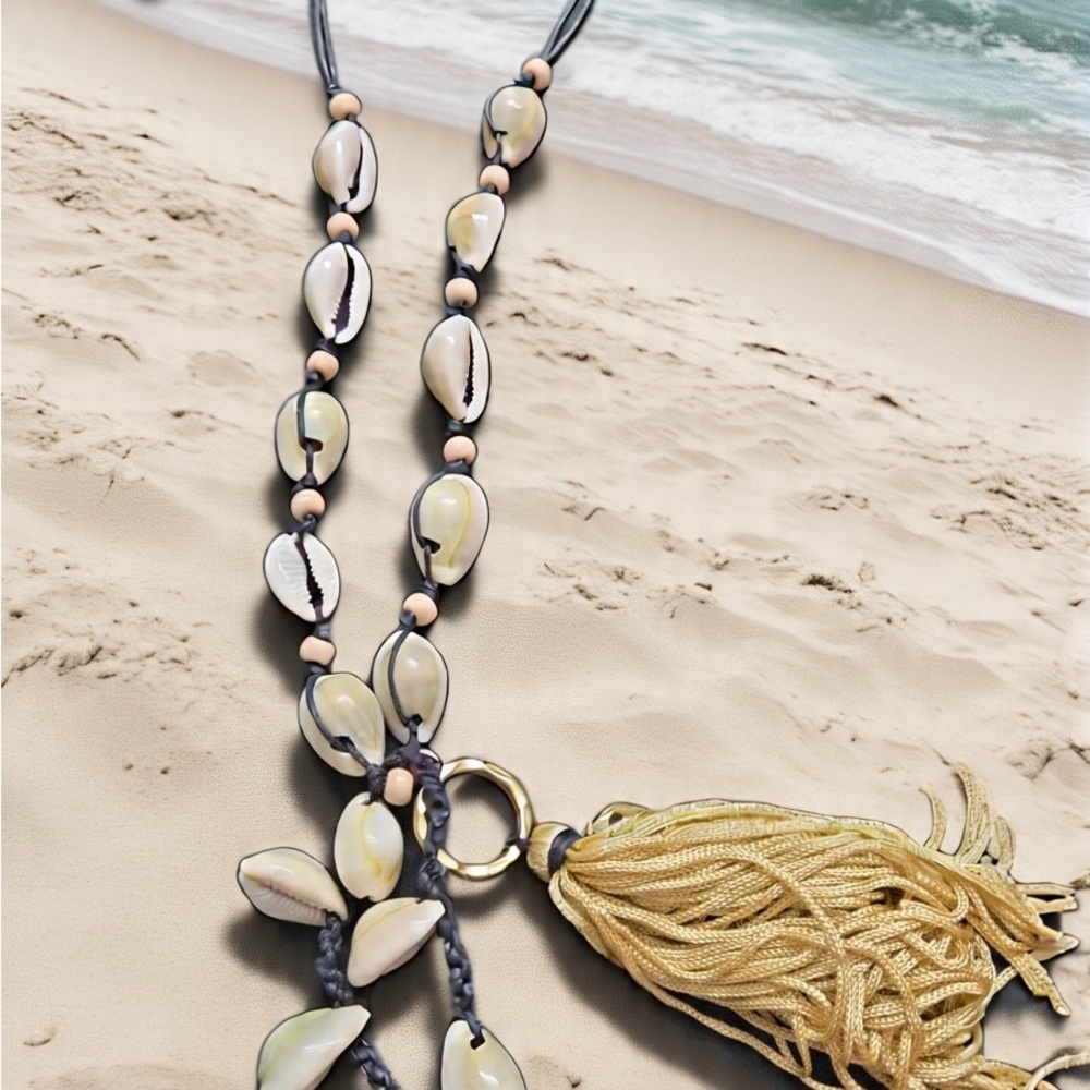 Elegant Shell and Tassel Necklace